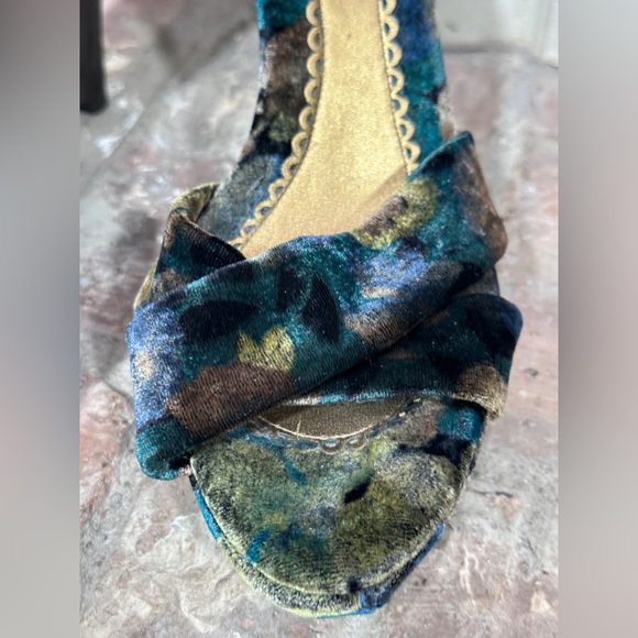 J. Vincent Crushed Velvet Wedge Sandals Size 8.5M – Teal Green Leather‎ Heels - Picture 4 of 16